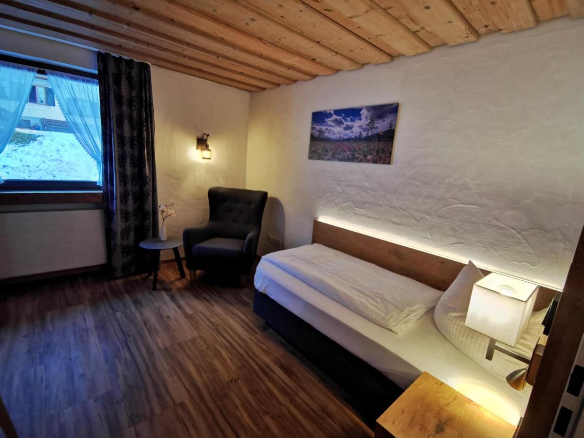 Gasthof & Hotel Zur Post Wallgau Ngoại thất bức ảnh
