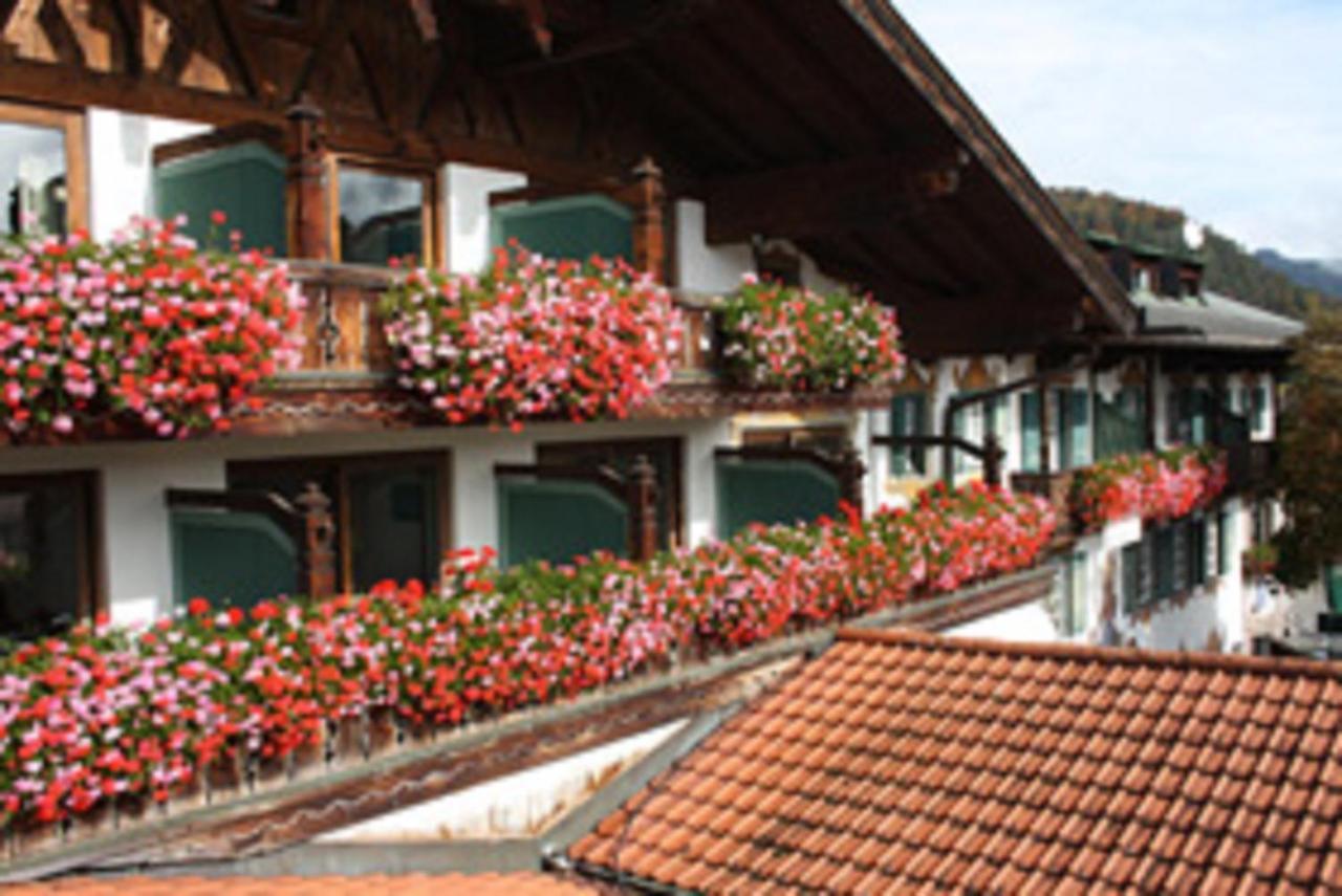 Gasthof & Hotel Zur Post Wallgau Ngoại thất bức ảnh