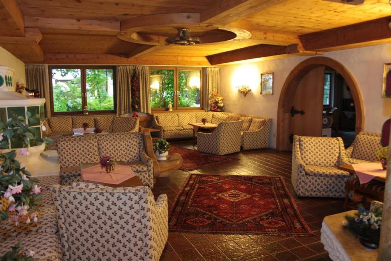 Gasthof & Hotel Zur Post Wallgau Ngoại thất bức ảnh